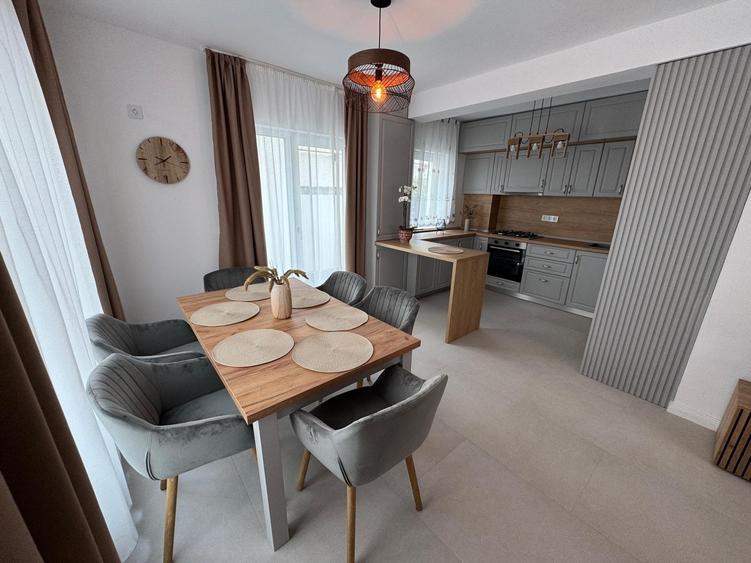 CASA DUPLEX MOBILATA SI UTILATA ZONA CENTRALA STR. PALTINIS NR 52 - 26