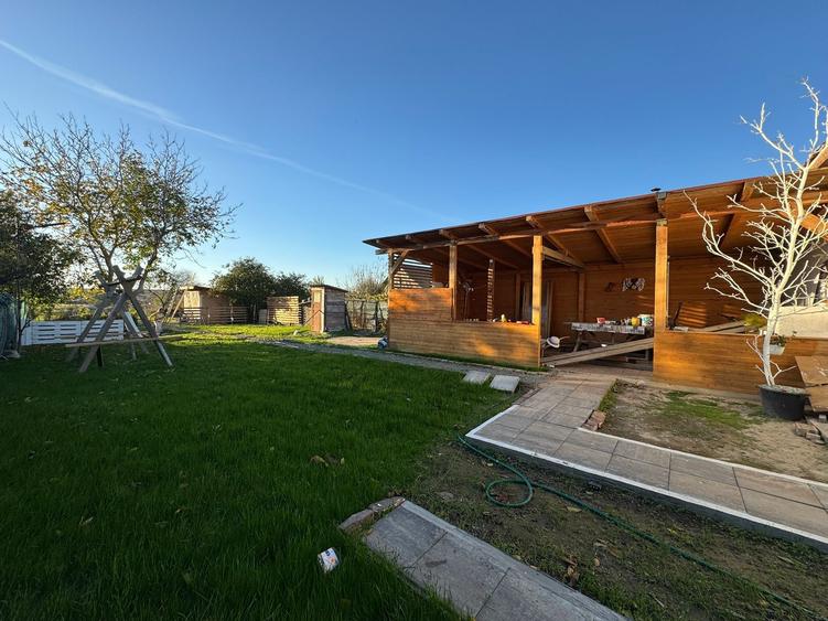 Casă de vânzare în Corbu – deschidere la strada principală! - 7