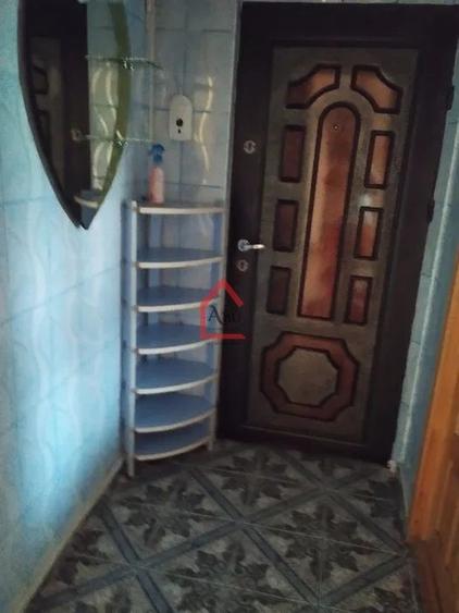 De vanzare  Apartament cu 3 camere - 7