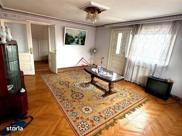 Vila 7 camere, an 1984, garaj, terasa, teren 604 m2, Poiana Campina,PH - 5