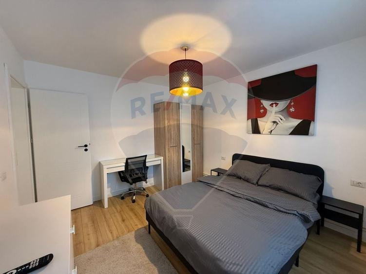Apartament cu 2 camere de închiriat în zona 1 Mai - 10
