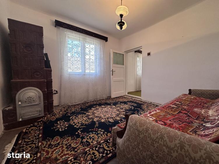 Casă cu 6 camere cu Teren 441 Mp în Central