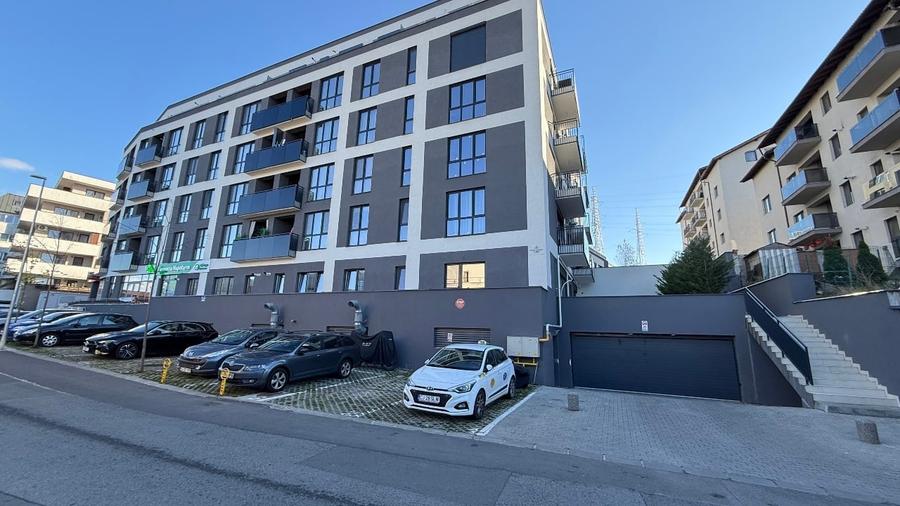 Persoana fizică vând ap  2 cam Lux bloc nou ,57 mp+balcon,zona VIVO str Razoare - 16