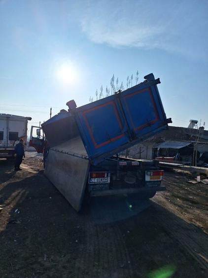 Vand sau inchiriez Volvo 84 cu macara - 6