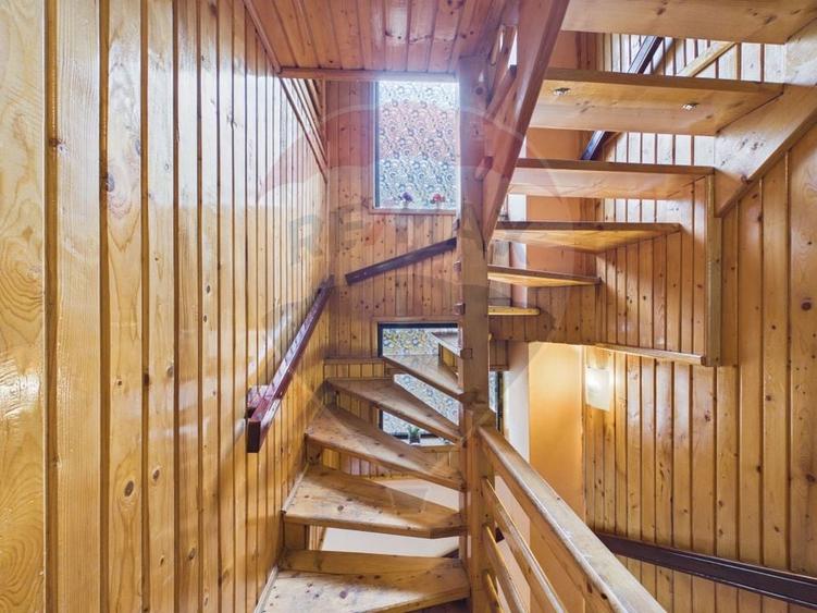 Pensiune/casa montană 9 camere în Dâmbovicioara, comision 0% - 47
