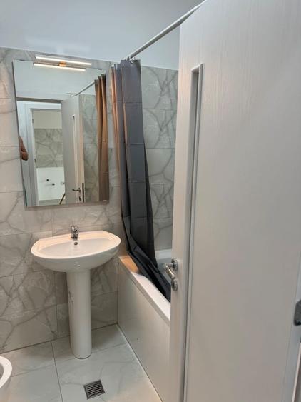 Inchiriez garsoniera in Militari Residence, mutabila imediat, - 2