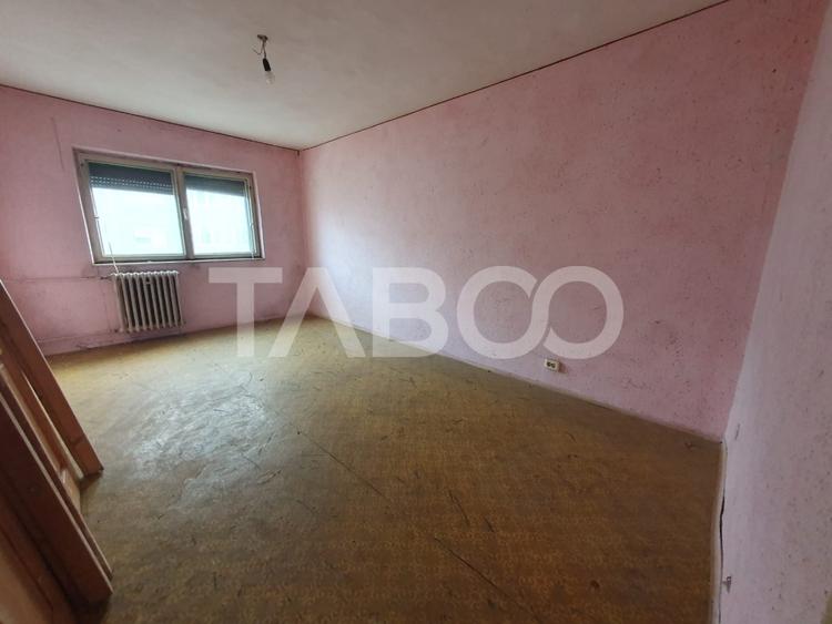 Apartament 2 camere decomandat 45 mp utili zona Plopului - 1