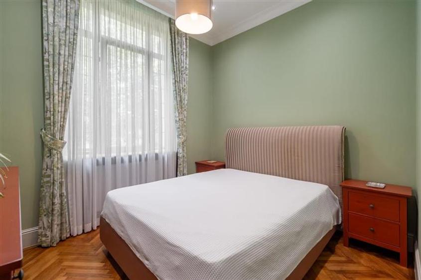 Apartament rafinat, cu personalitate, in vila, 5 camere - 8
