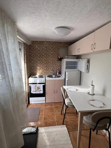 Inchiriez apartament cu o camera, 20-30mp, in zona centrala, la casa - 9