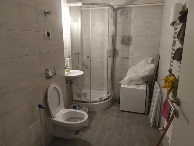 Spatiu comercial de vanzare zona Tractorul bloc nou - 6