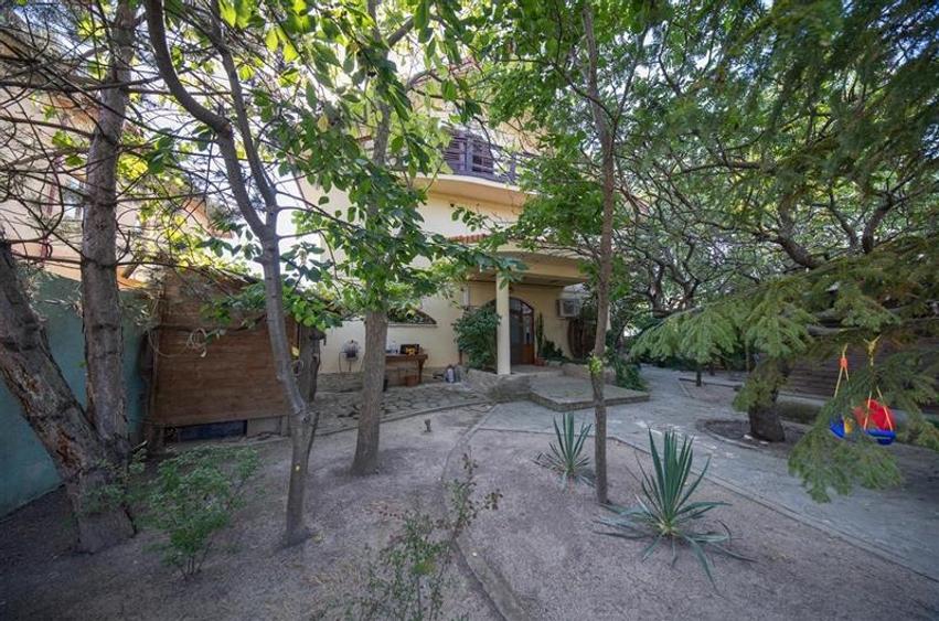 Vanzare Vila/Pensiune 11 camere zona Mamaia Nord langa plaja - 44