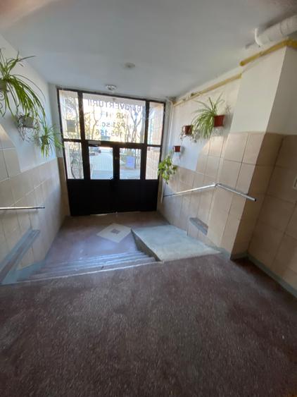 Militari, apart 3 cam  66 mp 1983 - 12