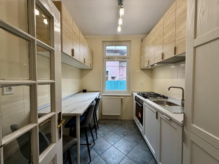 Casa renovata, ideala pentru firma sau locuinta, cu curte, in Crangasi - 7