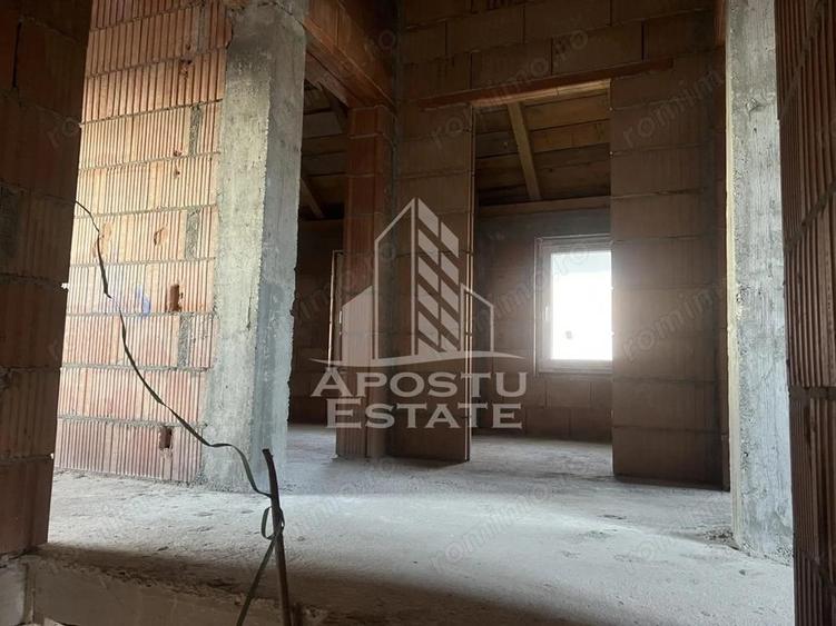 Casa individuala la rosu, teren 700mp, Giarmata - 15