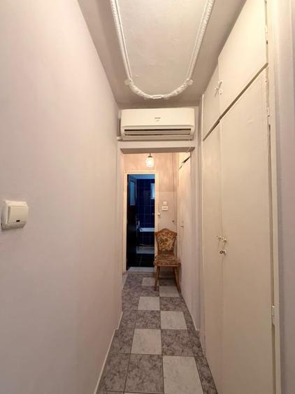 APARTAMENT 4 CAMERE DE VANZARE - 200 M METROU APARATORII PATRIEI - 8