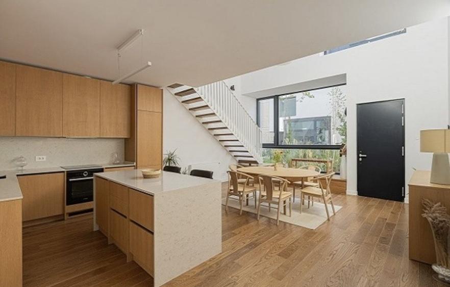 Casa cu 4 camere, in complex cu piscina, paza, magazine, parc, spatii verzi - 10