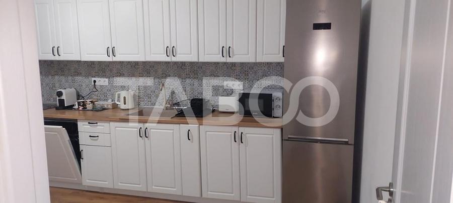 Duplex de inchiriat cu 4 camere + curte in Selimbar - 2