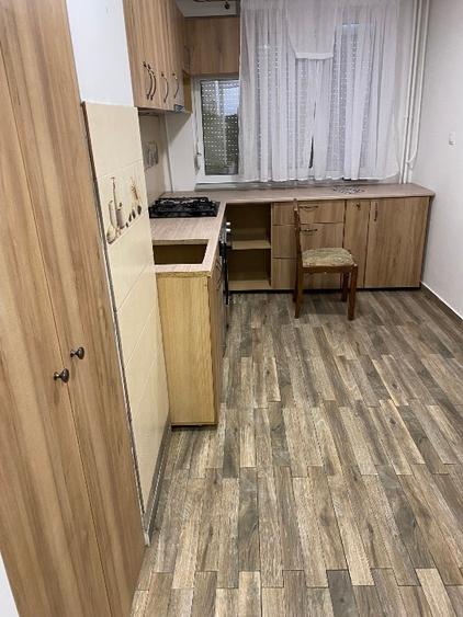 Inchiriez apartament 2 camere, zona Gorjului direct proprietar - 2