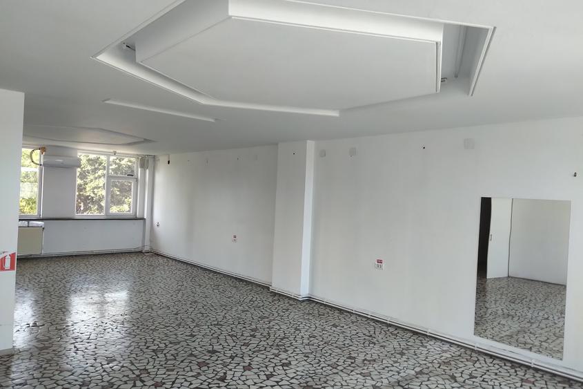 Spațiu  ultracentral zona 0, 155 mp, intrare din bulevard - 5