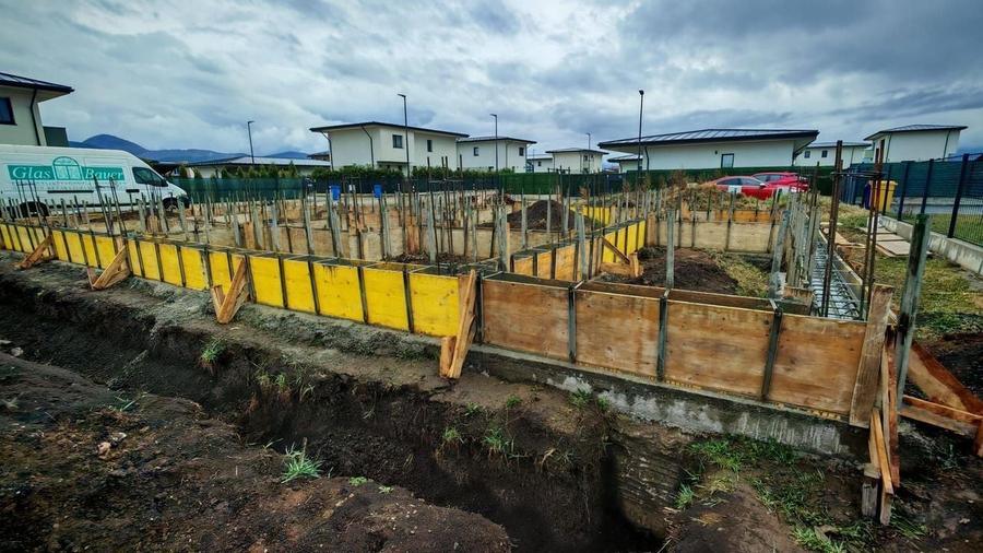 DIFERIT Haus ,Cristian,500 mp cu autorizatie,CASA IN CURS DE EXECUTIE - 3