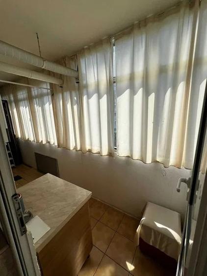 Apartament cu 2 camere, decomandat, etajul 7/10, zona Podu Ros - 8