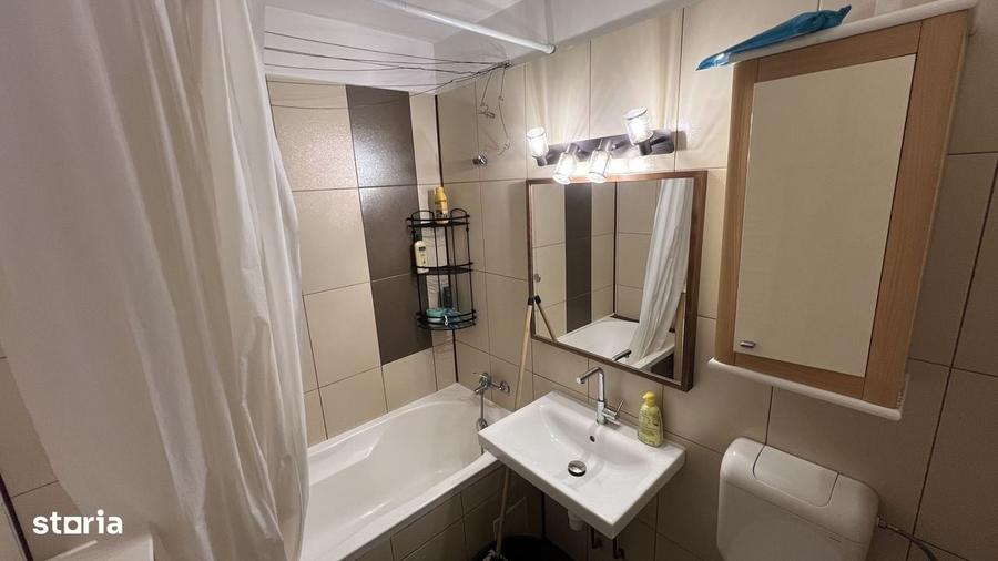 Apartament cu 2 camere semidecomandat în Constructorilor