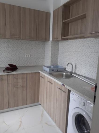 Aproape de metrou - 6