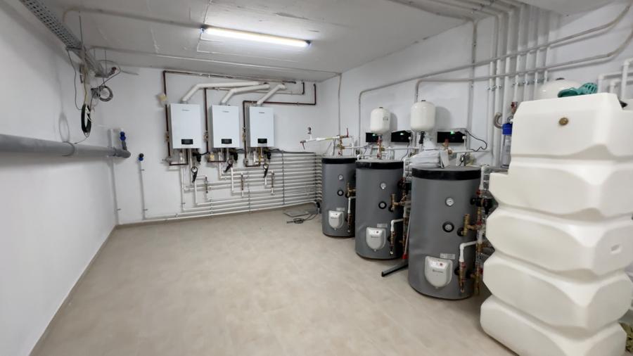 Penthouse, Damaroaia - 8