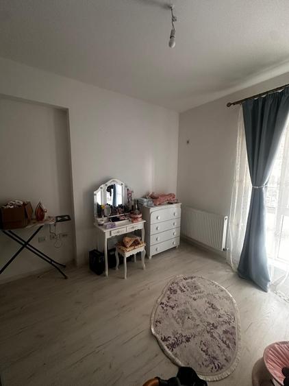 SECTOR 4- APARTAMENT 3 CAMERE 2 BAI - Etaj 1 - 7