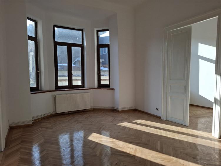 URGENT!, Unirii-Teatrul Evreiesc, et. 1/P+2+M in vila arhitectonica, NEGOCIABIL - 1