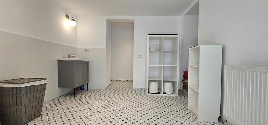 Casa cu curte si parcare in Schei - 3