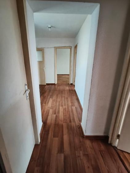 Apartament 3 camere de vanzare – zona 9 Mai, Targu Jiu - 4