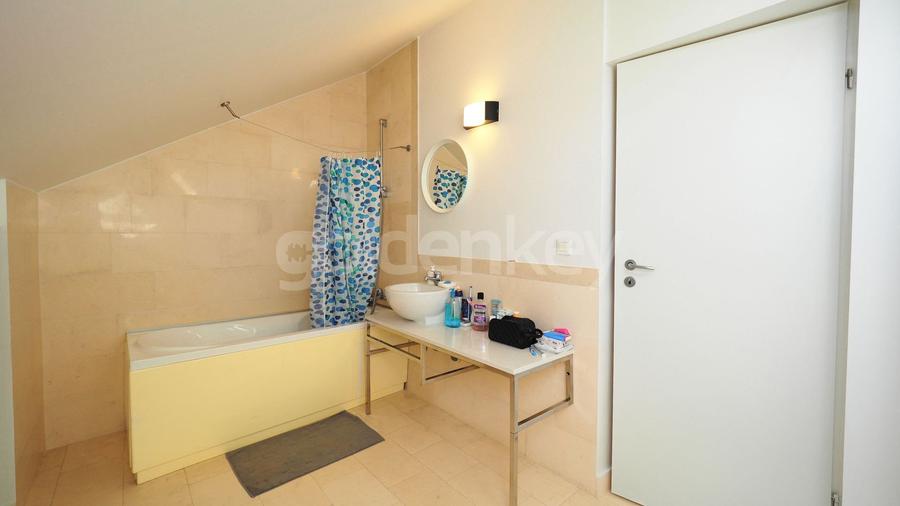 Vila moderna in complex cu paza si spatii comune generoase - 23