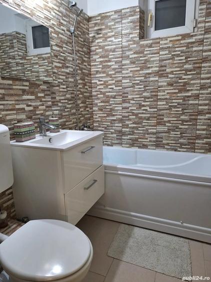 Inchiriez apartament 2 camere ultracentral - 1