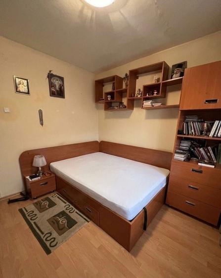 Proprietar, vand apartament 3 camere , centrala gaz, etaj 2 - 4