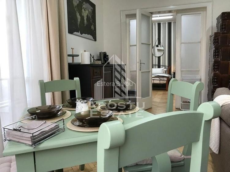 Apartament cu 3 camere semidecomandat, mobilat în Ultracentral Apartament cu 3 camere semidecomandat, mobilat în Ultracentral