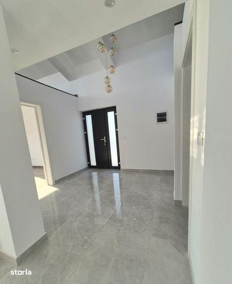 Proprietar vand vila in Hlincea ,posibil schimb cu apartament si dif. - 8