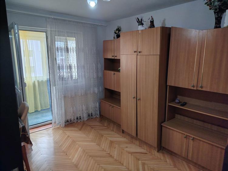 Apartament de vanzare - 12