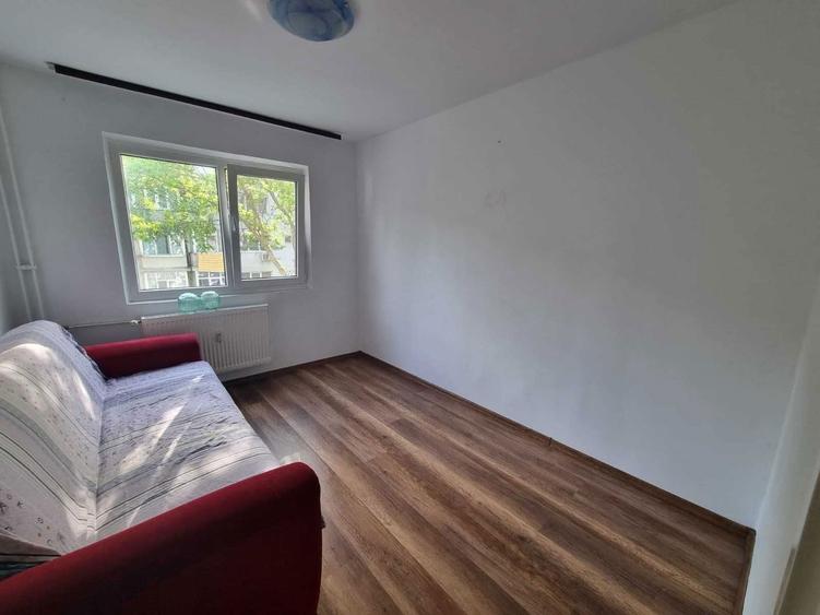 Apartament 2 camere nemobilat- de inchiriat zona Malu Rosu - 2