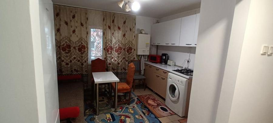 Inchiriez apartament zona centrala - 1