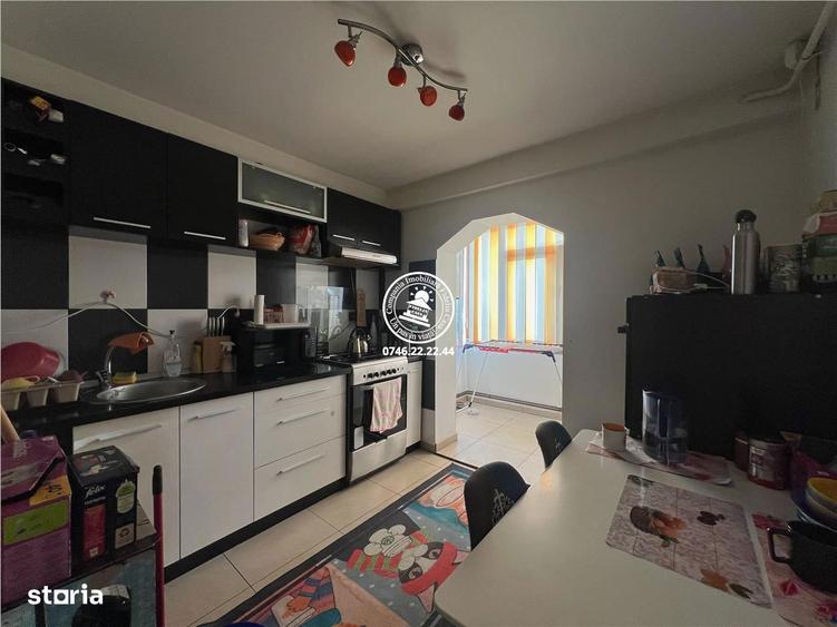 Apartament 3 camere de vanzare Nicolina, - 1