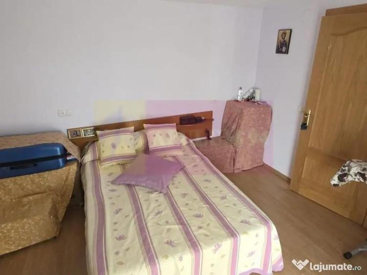 Casa de vanzare cu 3 camere in Poiana Campina - 1