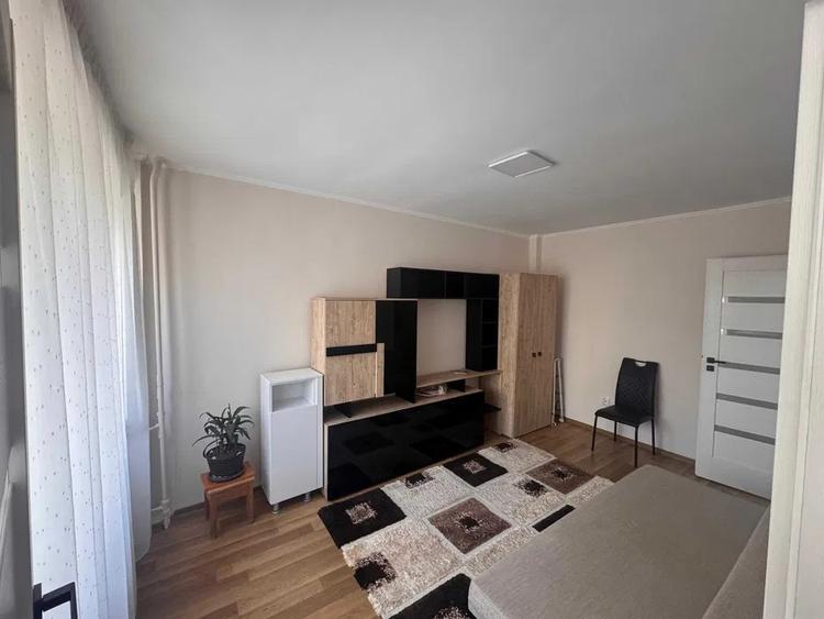 Închiriez apartament cu 1 camera, chirie - 2