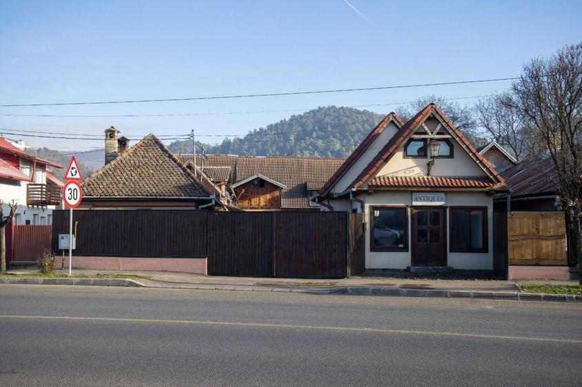 Casa de vanzare Rasnov + Spatiu Comercial | Teren 1062mp - 1