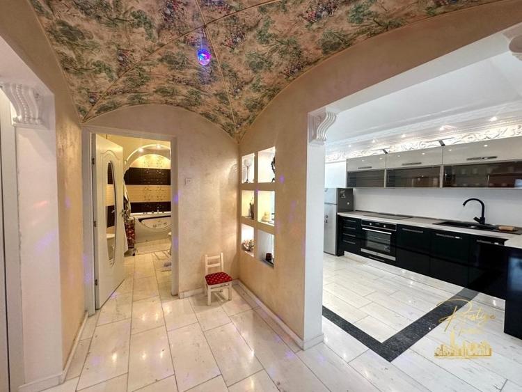 Apartament unic cu 3 camere de vanzare in zona Rogerius - Oradea - 12