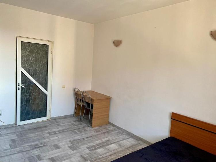 Vând garsonieră zona CET - 2