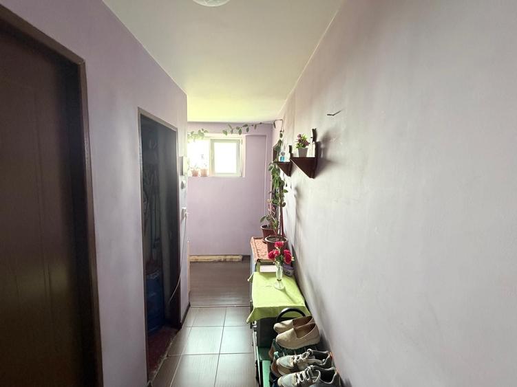 Apartament cu 2 camere semidecomandat în Străulești