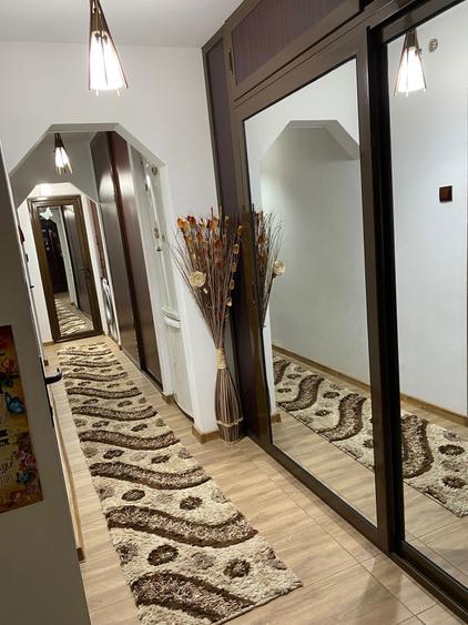 Vand apartament 3 camere decomandat zona centrala, langa Piata Mare, Targu Jiu - 3