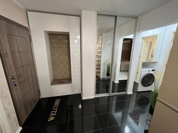 zona h-uri fata in fata cu statia de autobuz !!! - 3