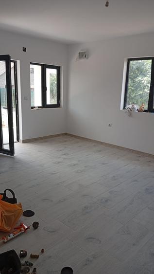 Vindem Casa P+M in Lumina - 4